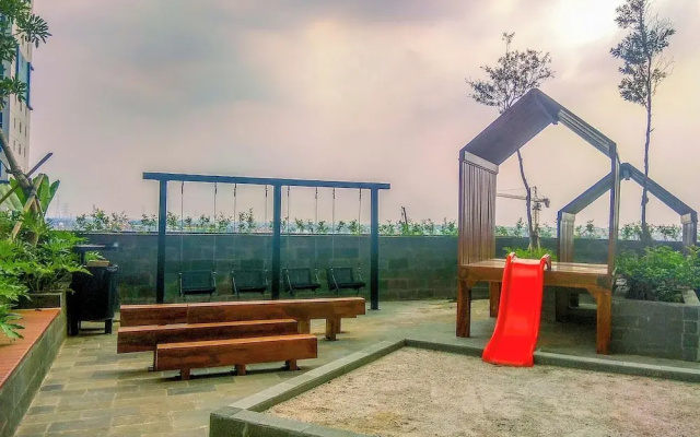Strategic And Homey Studio At Lrt City Bekasi Apartment