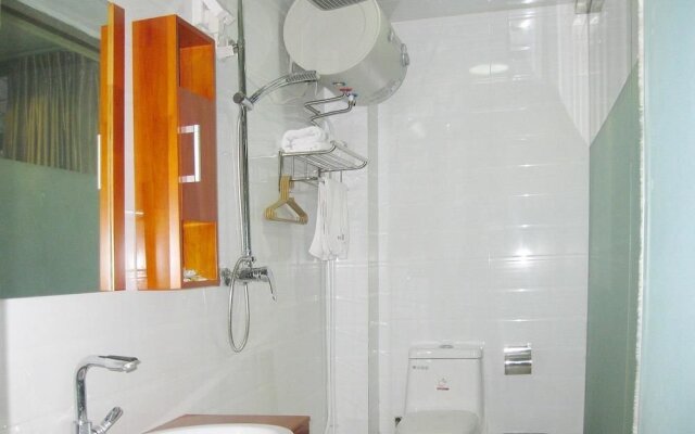 Jinding Business Hotel