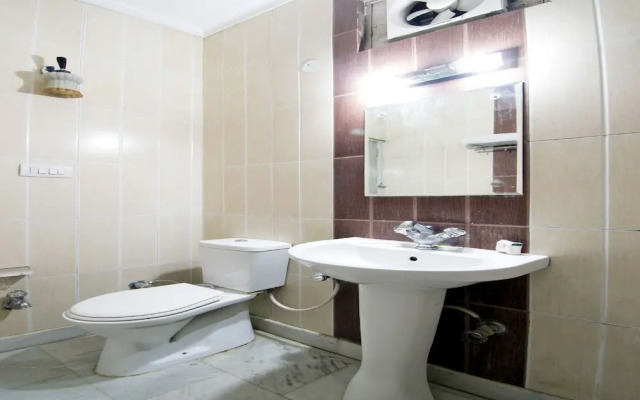 OYO 17109 Hotel Vipul Palace