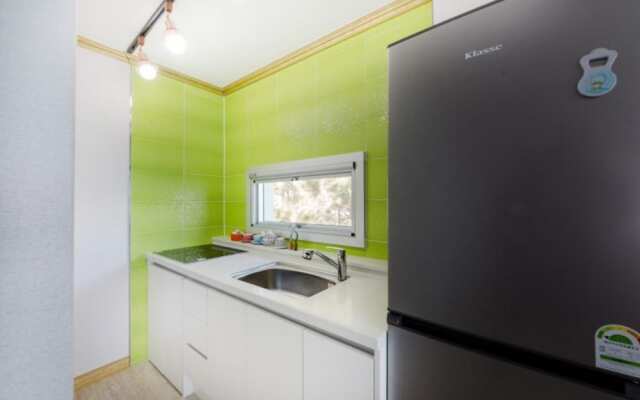 Yeosu Feeling Pension