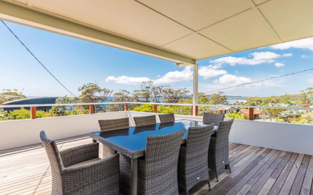 Unwind at Hyams Beach 4pm Check Out Sundays
