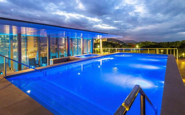 Cairns Harbour Lights