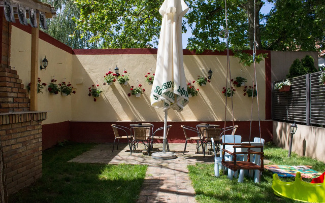 Villa Mystique