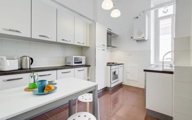 Bright and Modern 2 bed Flat in Prati