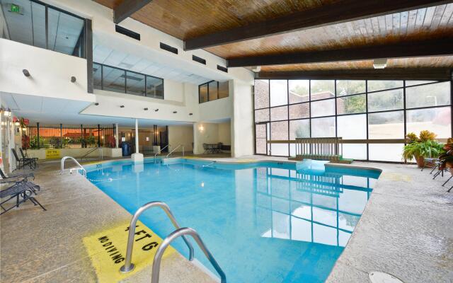 Pine Lake Resort and Banquets