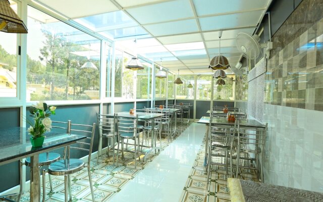 OYO 13087 Subam Hill Resort