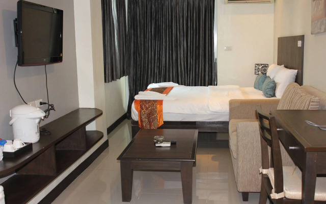 Sooksabai Jomtien Beach Hotel