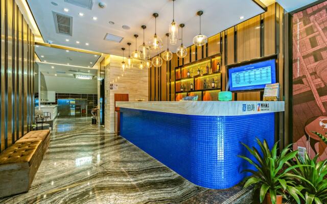 CHEERMAY HOTELS (Guangzhou Pazhou Exhibition Center Chigang Metro Station)