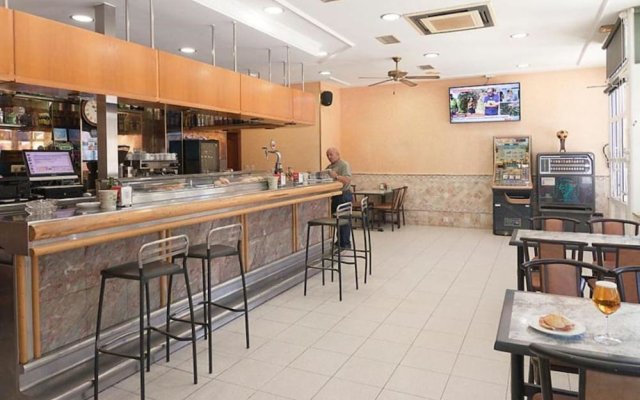 Hostal Restaurante La Buena Villa by Vivere Stays
