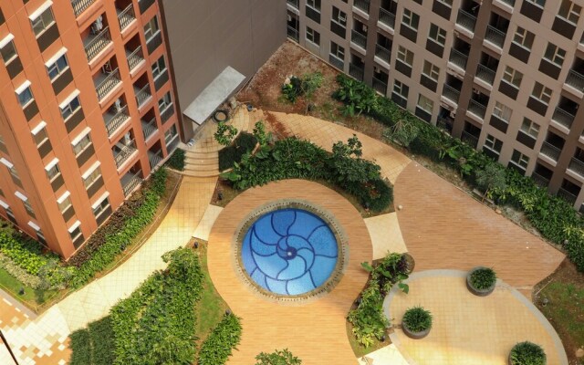 Stunning And Comfy Studio Apartment Transpark Juanda Bekasi Timur