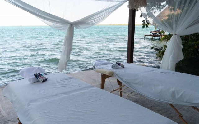 XO Hotel Bacalar - Frente Laguna
