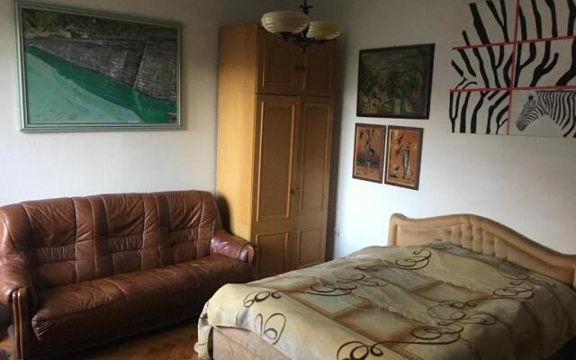 Art House 01