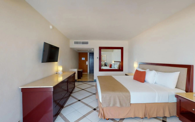 Park Royal Beach Ixtapa - All Inclusive