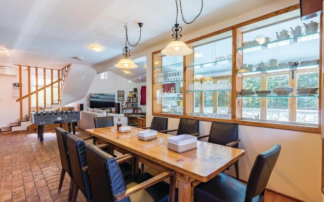 Amazing Home in Liznjan With Sauna, Wifi and 3 Bedrooms