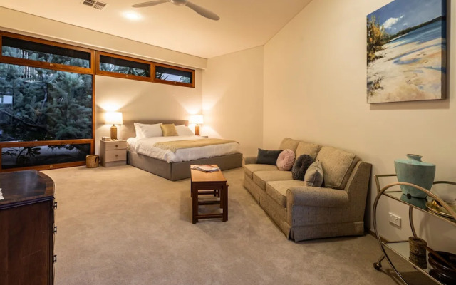 Unwind Seascape at Tennyson Beach