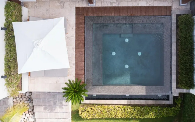 The Surf-point Condo by Acomodo Riomar