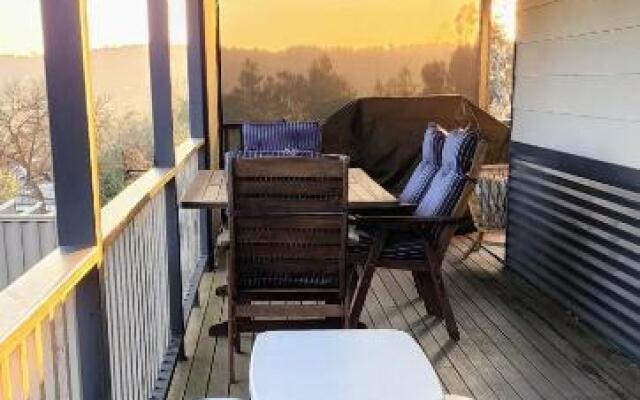 Yvonnes Rest Holiday Home