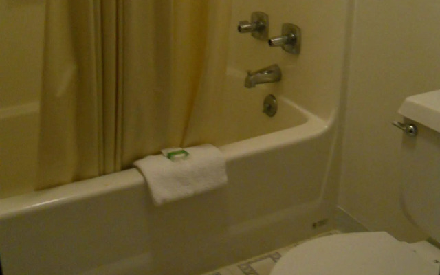 Value Inn Milwaukee Airport South