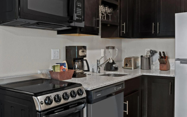 Suites At Fishermans Wharf