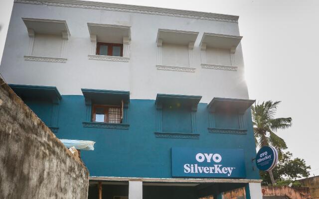 Murugan Rooms by OYO Rooms
