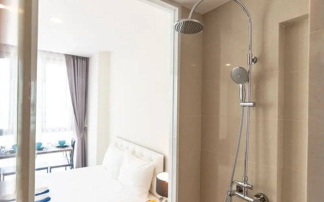 The Riviera Wongamat by Pattaya Holiday