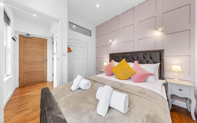 Stunning 1 Bed Apartment Near Heathrow London