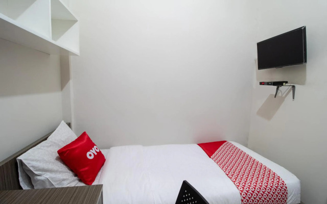 OYO 3253 Sofia Residence Syariah