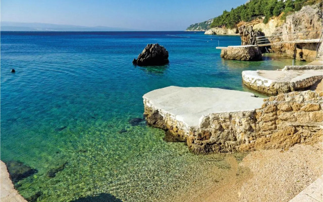 Three-Bedroom Apartment Omis with Sea view 07