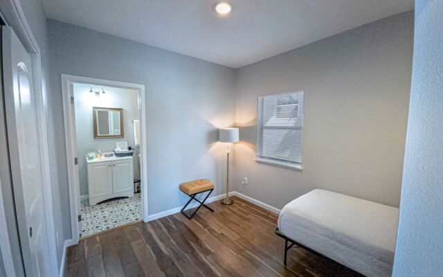 Magnificent Large Home Near Downtown