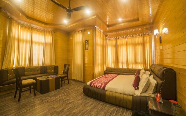 OYO 5582 Master Residency