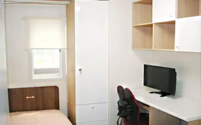 Ivy Oneroomtel