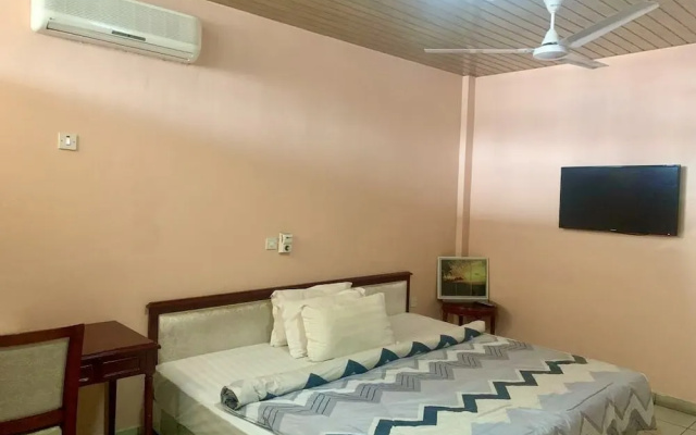 Mikaddo City Inn