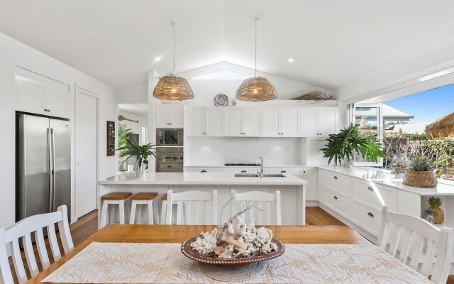 Kia Orana Island Home