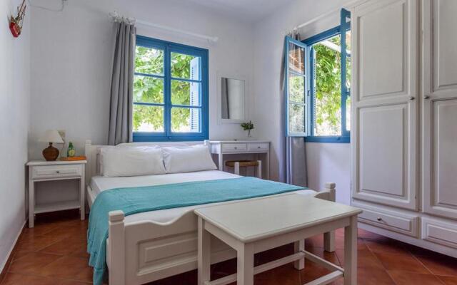 Limnonari Split Level Studio