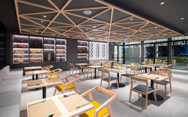 Travelodge Phuket Town