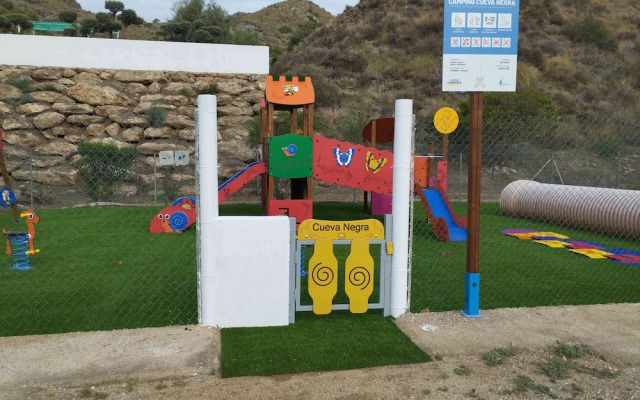 Camping & Bungalow Cueva Negra