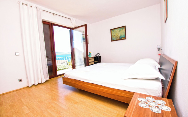 Apartment Luce