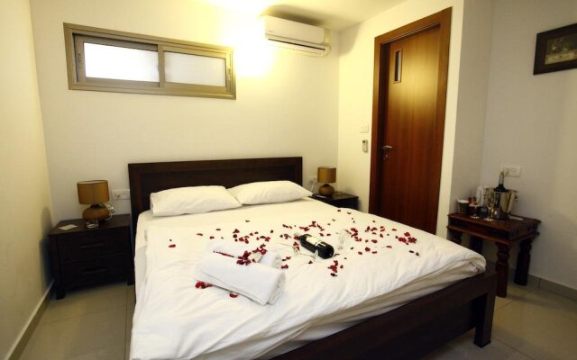 Royale Rooms