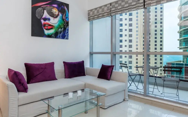 Deluxe Holiday Homes - Bay Central West