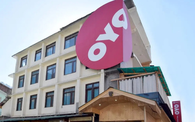 OYO Rooms Model Town