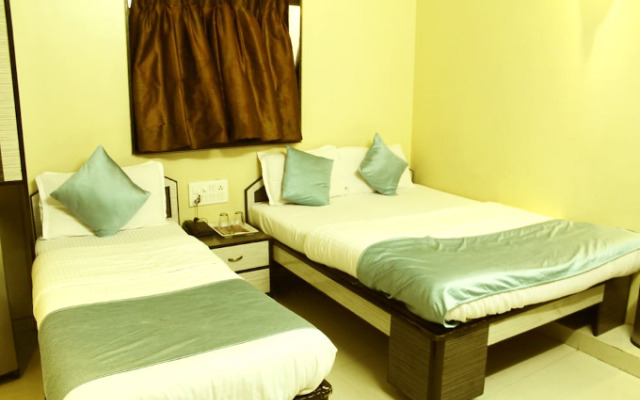 OYO 3552 Hotel Broadway
