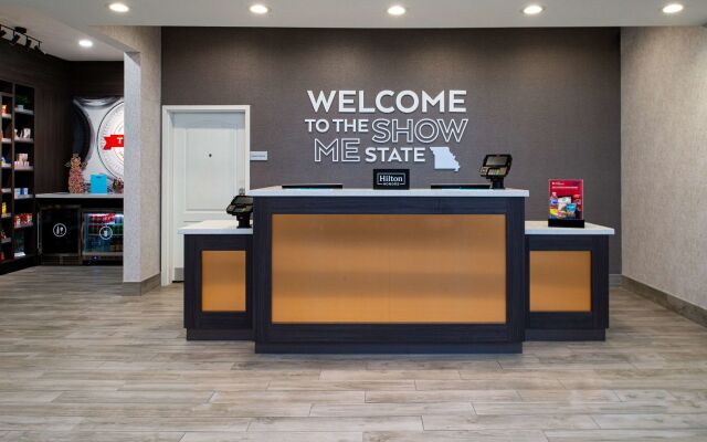 Hampton Inn Kansas City Northeast