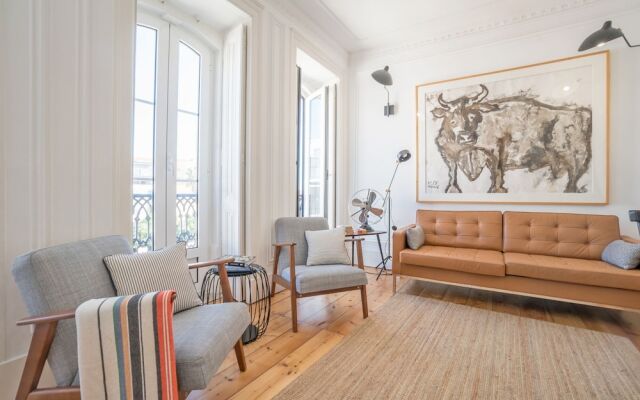 An Ecletic Apartment in Lisbon