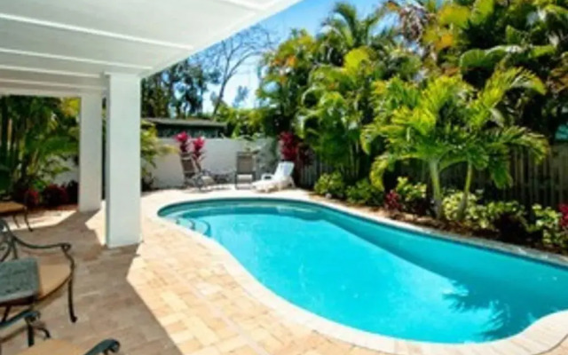 Holly Hideaway