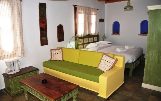 Panteli Beach Studios & Apartments