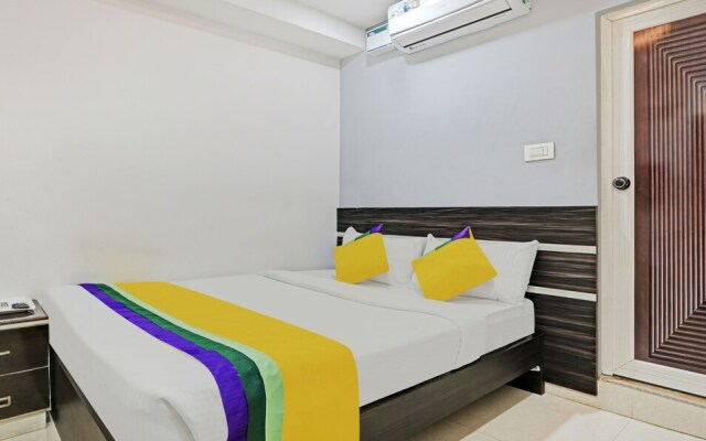 Itsy by Treebo - Purple Suites