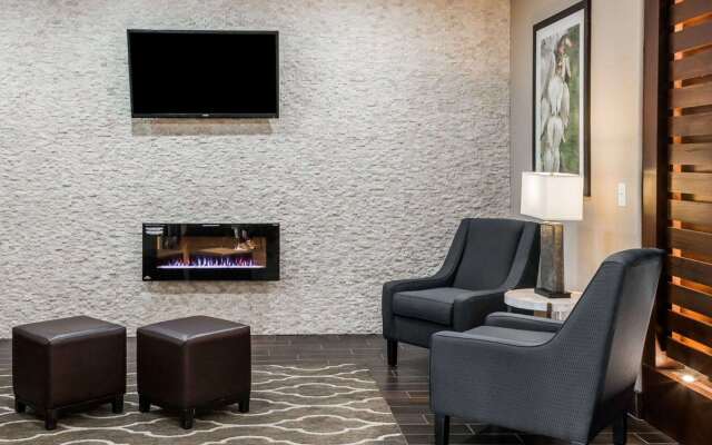 Comfort Inn & Suites