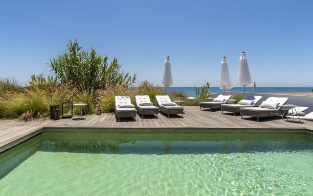 Villa first line beach, 6 bedrooms, private pool, Costabella, Marbella