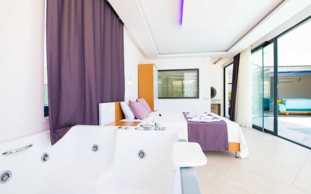 Dreamy Villa With Private Pool and Jacuzzi in Kas