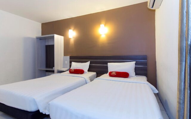 Simms Grand Inn